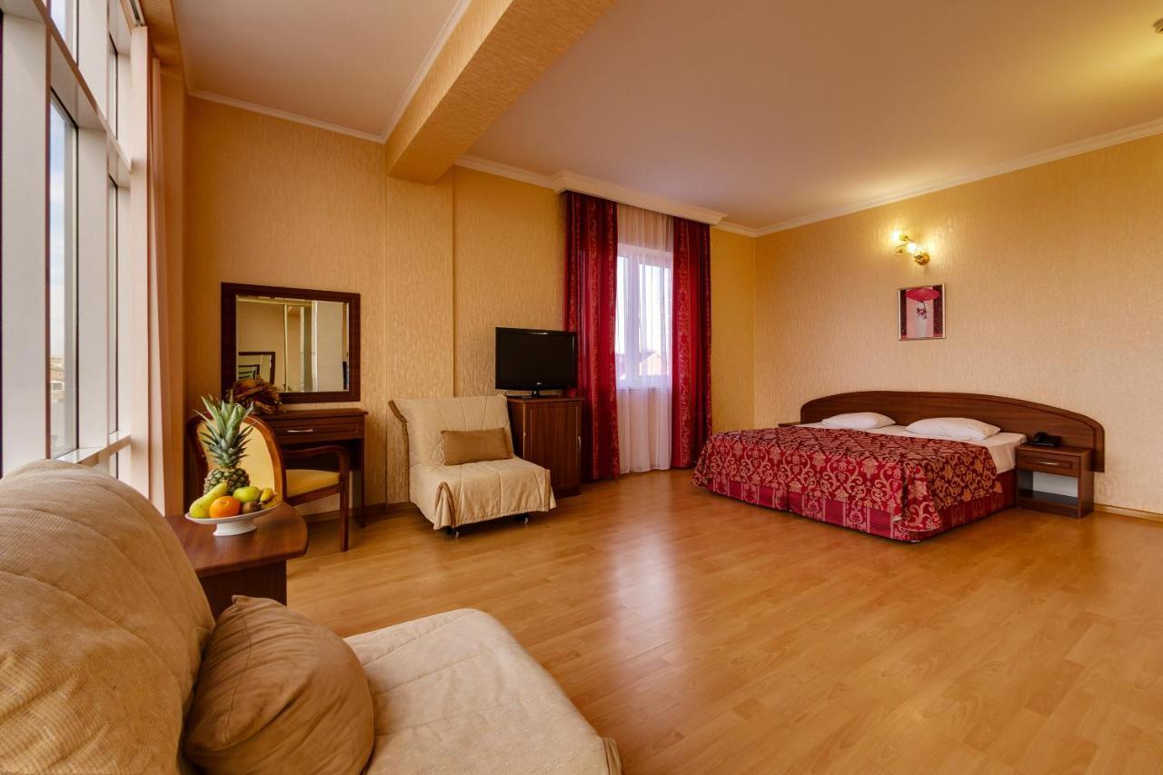Vizit Hotel Краснодар Екстериор снимка